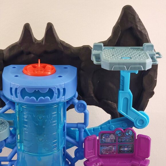 Fisher-Price Imaginext DC Super Friends Bat-Tech Batcave Playset TESTED VIDEO - Picture 6 of 16